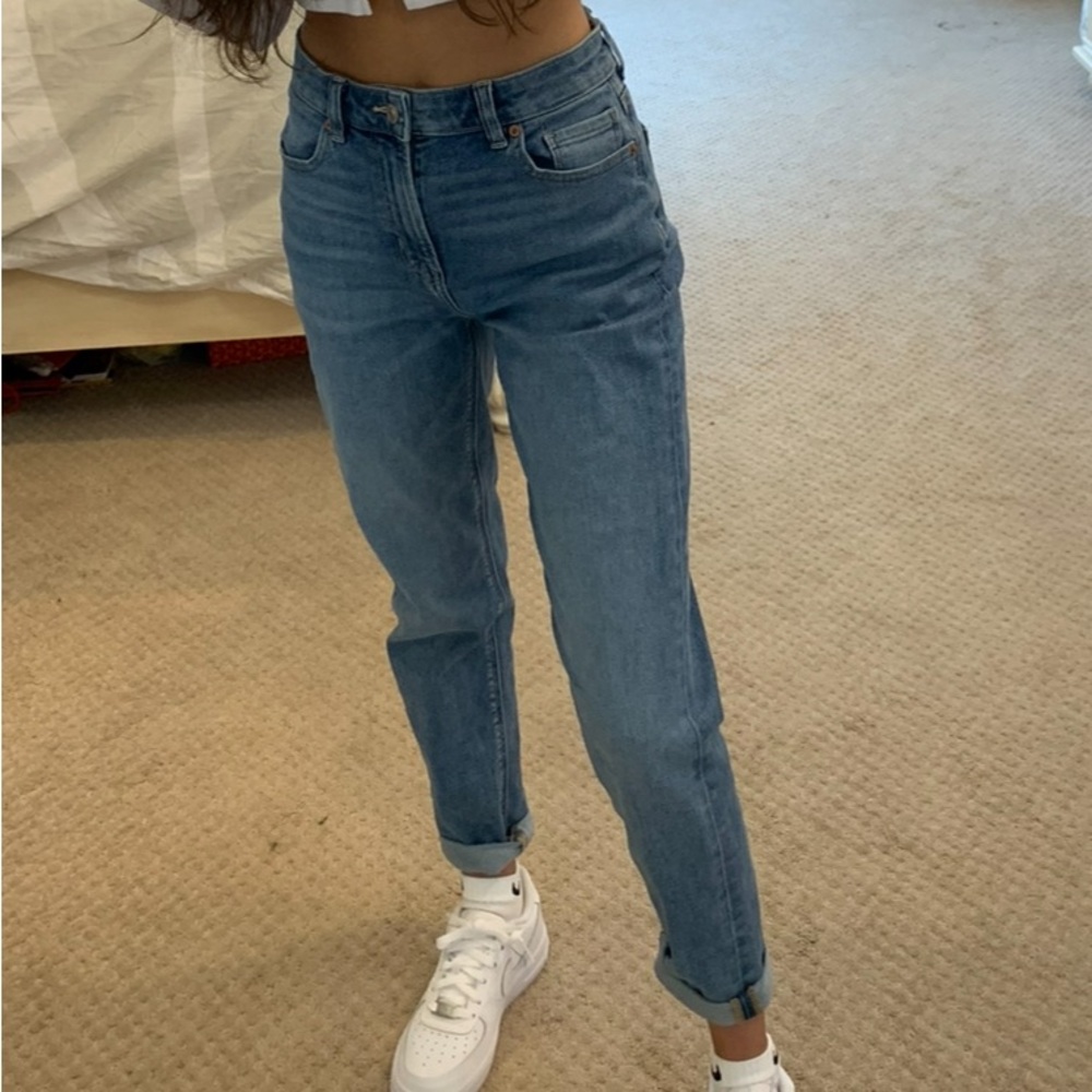 American Eagle Mom Jeans